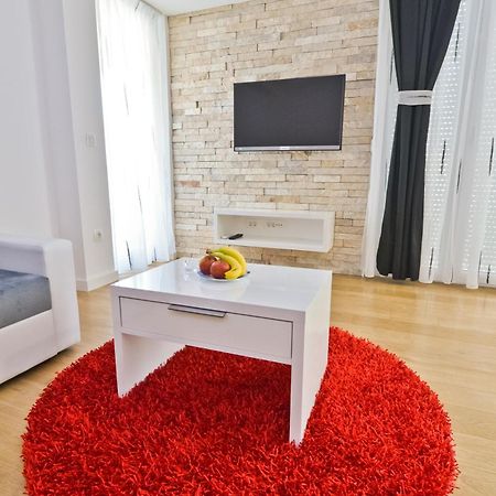 Apartment Domalu Old Town Zara Esterno foto