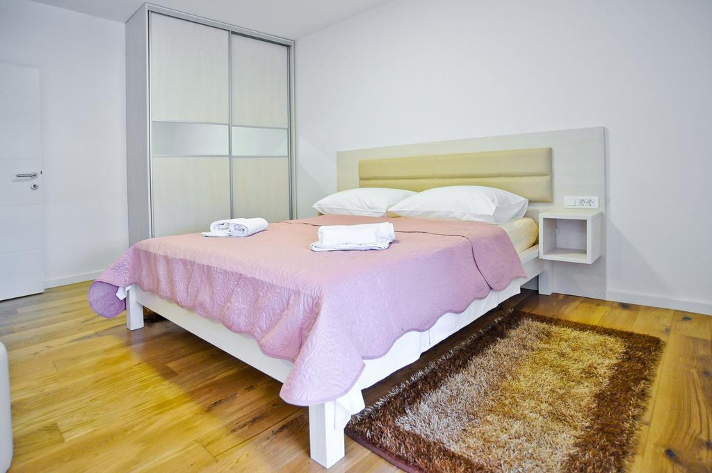 Apartment Domalu Old Town Zara Esterno foto