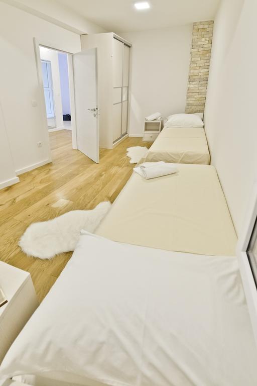 Apartment Domalu Old Town Zara Esterno foto