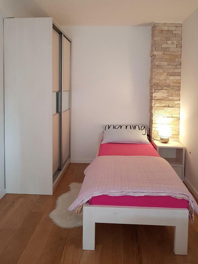 Apartment Domalu Old Town Zara Esterno foto